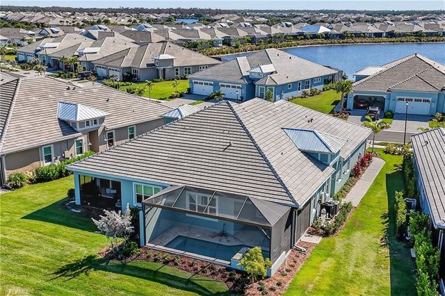 8813 Yucatan CT, Naples, FL 34112