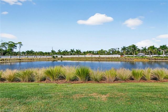 8813 Yucatan CT, Naples, FL 34112