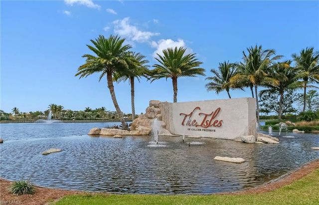 8813 Yucatan CT, Naples, FL 34112