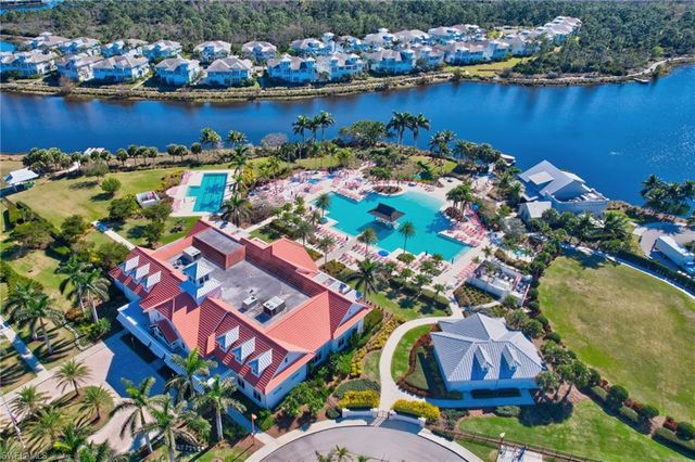 8813 Yucatan CT, Naples, FL 34112