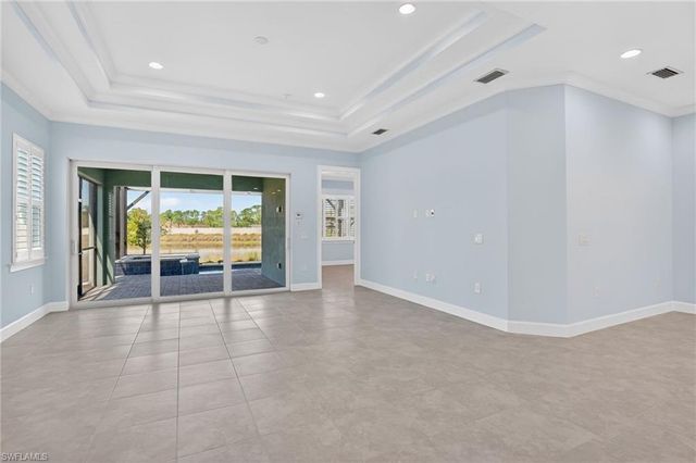 8813 Yucatan CT, Naples, FL 34112