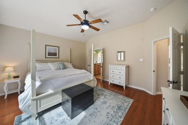 122 W Russet Grove Circle, The Woodlands, TX 77384