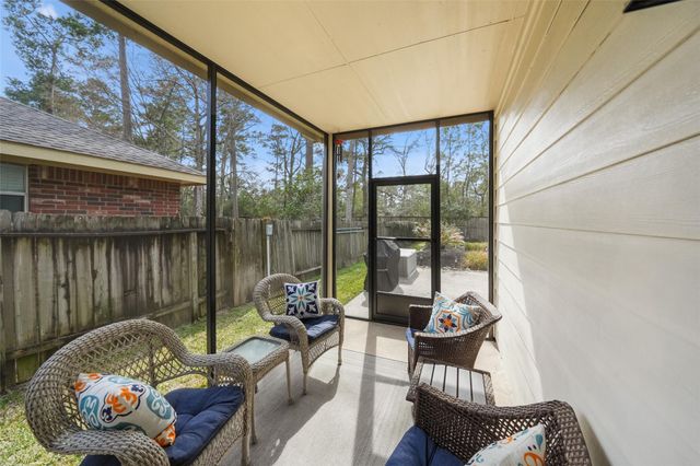 122 W Russet Grove Circle, The Woodlands, TX 77384