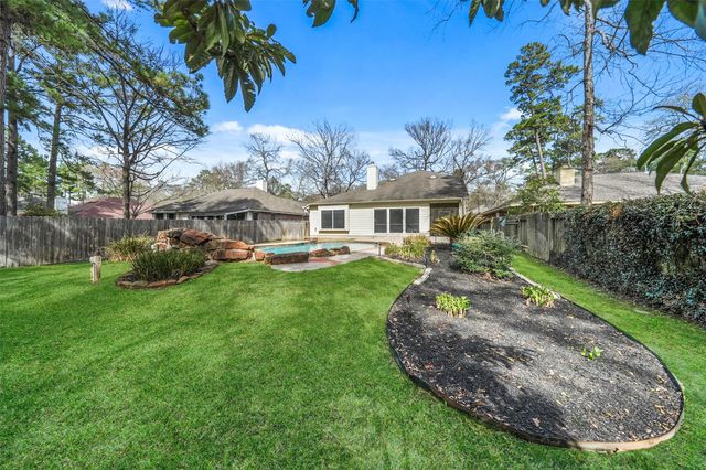 122 W Russet Grove Circle, The Woodlands, TX 77384