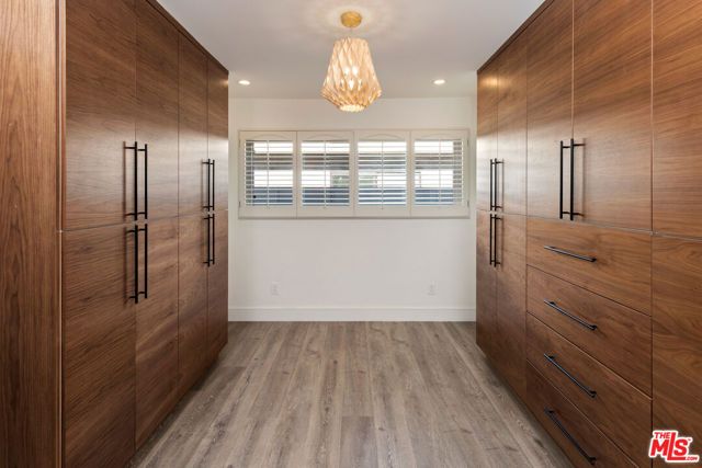 6228 Sale Avenue, Woodland Hills (los Angeles), CA 91367