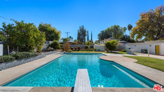 6228 Sale Avenue, Woodland Hills (los Angeles), CA 91367