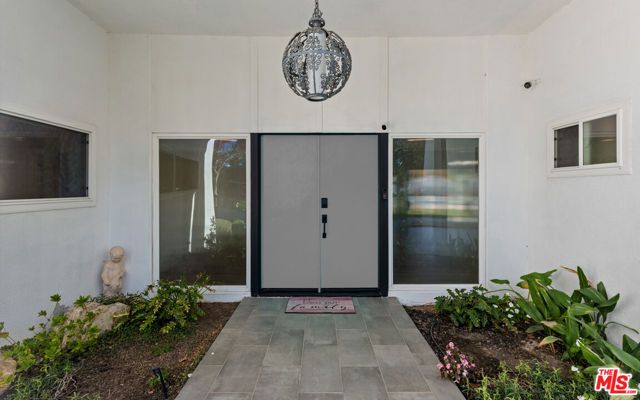 6228 Sale Avenue, Woodland Hills (los Angeles), CA 91367