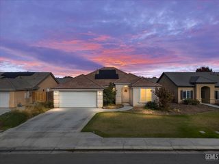 6518 Bangor Place, Bakersfield, CA 93313