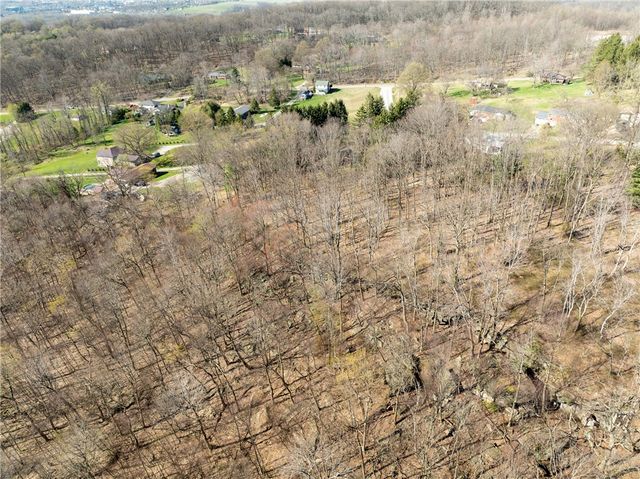 221 Malvina Ln, Unity Twp, PA 15650