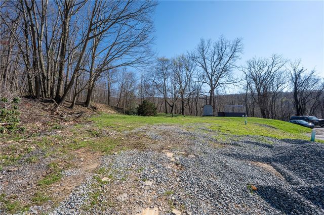 221 Malvina Ln, Unity Twp, PA 15650