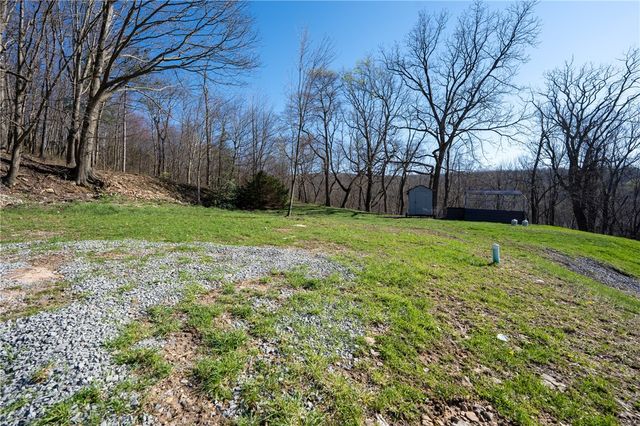 221 Malvina Ln, Unity Twp, PA 15650