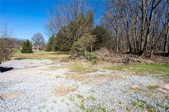 221 Malvina Ln, Unity Twp, PA 15650