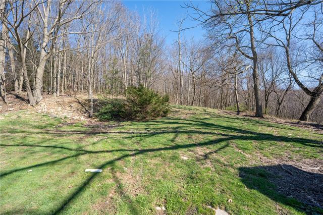 221 Malvina Ln, Unity Twp, PA 15650