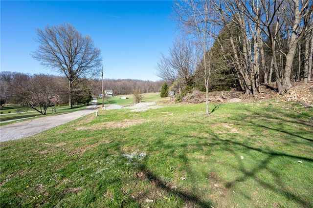 221 Malvina Ln, Unity Twp, PA 15650