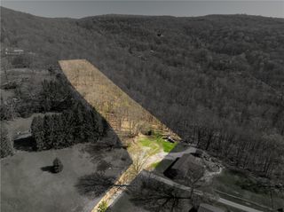 221 Malvina Ln, Unity Twp, PA 15650
