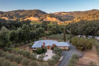601 Rossi Rd, St. Helena, CA 94574