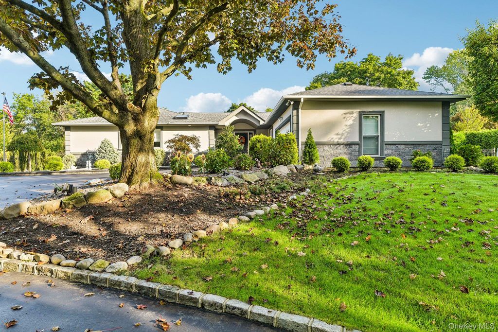 5 Corwin Court, Dix Hills, NY 11746 — photo 2