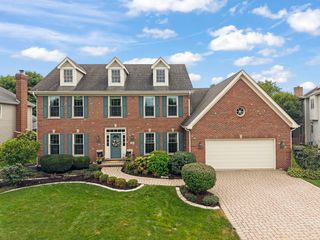 14 Marywood Trail, Wheaton, IL 60189