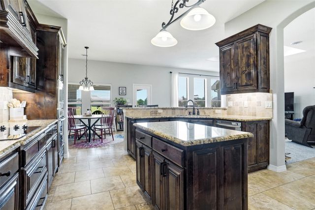 14216 Lucille Drive, Newark, TX 76071