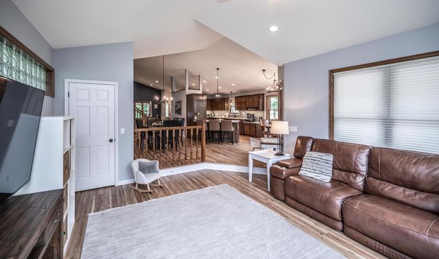 10060 208th Street W, Lakeville, MN 55044