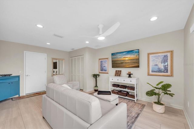 7410 9TH AVENUE W 7410, Bradenton, FL 34209