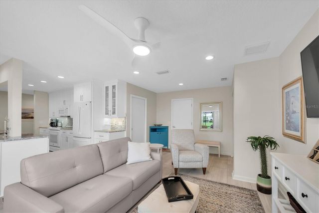 7410 9TH AVENUE W 7410, Bradenton, FL 34209