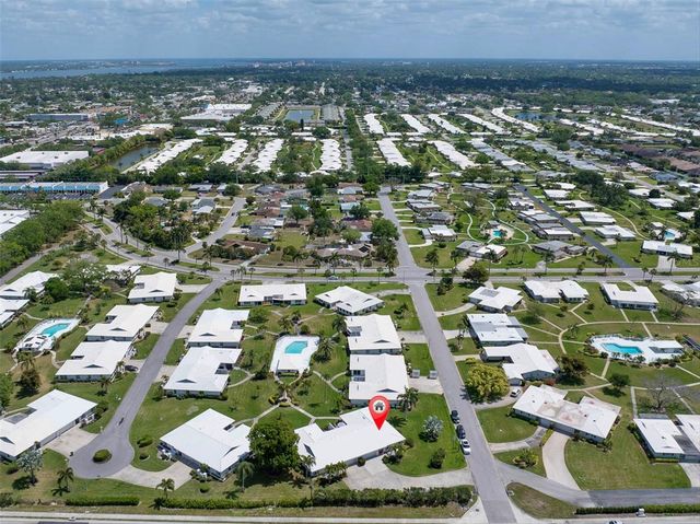 7410 9TH AVENUE W 7410, Bradenton, FL 34209