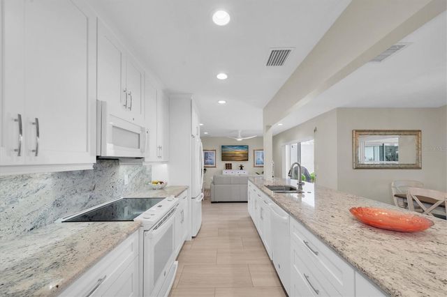 7410 9TH AVENUE W 7410, Bradenton, FL 34209