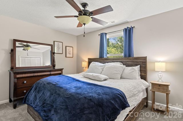 5225 Wolfe Road, Hickory, NC 28601