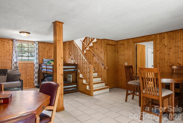 5225 Wolfe Road, Hickory, NC 28601