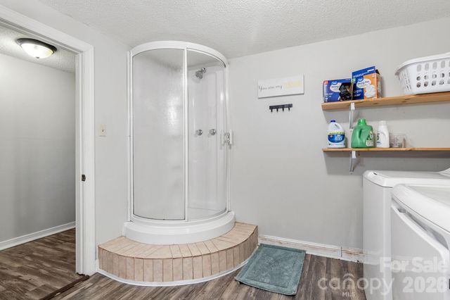 5225 Wolfe Road, Hickory, NC 28601