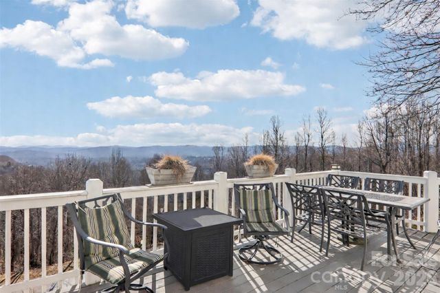 209 Rowland Drive, Laurel Park, NC 28739