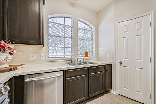 1726 Village Townhome Drive, Pasadena, TX 77504