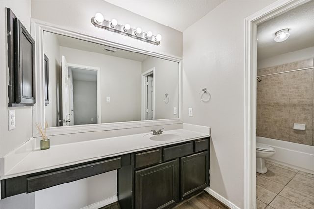 1726 Village Townhome Drive, Pasadena, TX 77504