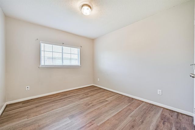 1726 Village Townhome Drive, Pasadena, TX 77504