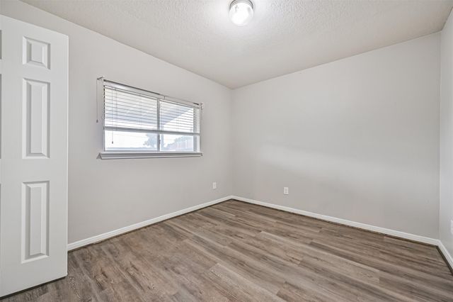 1726 Village Townhome Drive, Pasadena, TX 77504