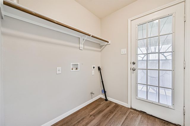 1726 Village Townhome Drive, Pasadena, TX 77504