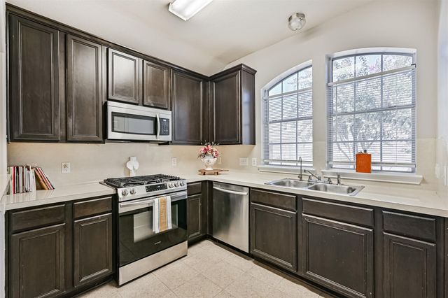 1726 Village Townhome Drive, Pasadena, TX 77504