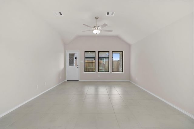 302 Violet Crown Lane, New Caney, TX 77357