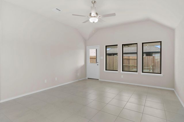 302 Violet Crown Lane, New Caney, TX 77357