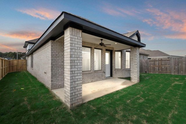 302 Violet Crown Lane, New Caney, TX 77357