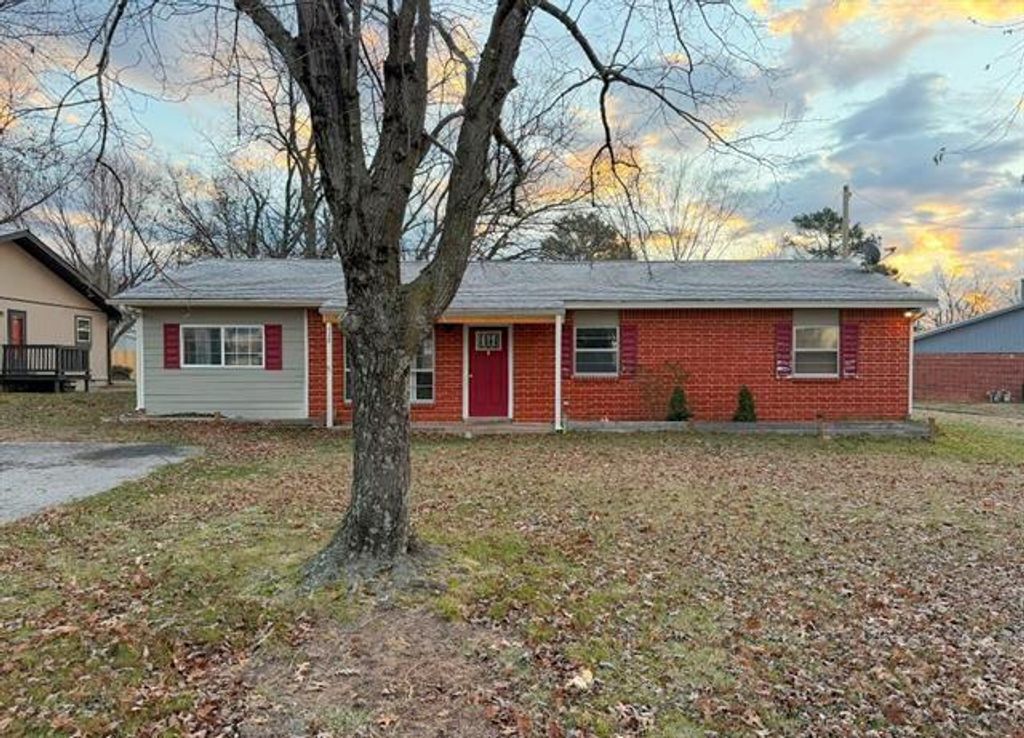 113 N Mill Street, Grove, OK 74344