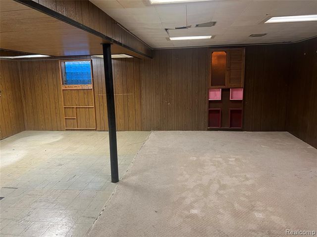 3039 Pearl Avenue, Warren, MI 48091