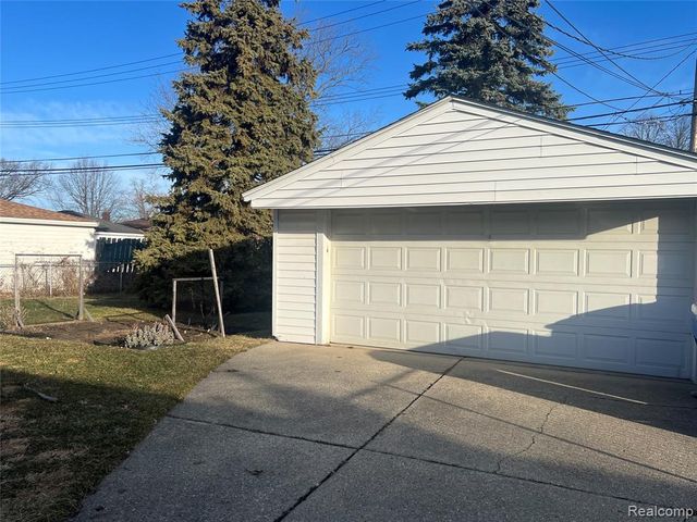 3039 Pearl Avenue, Warren, MI 48091