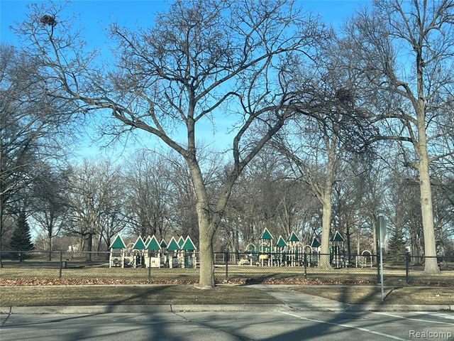 3039 Pearl Avenue, Warren, MI 48091