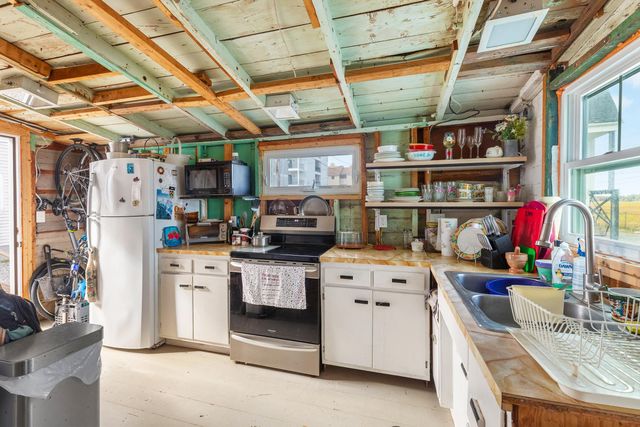 7 Anchor Court, Hampton, NH 03842