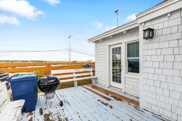 7 Anchor Court, Hampton, NH 03842