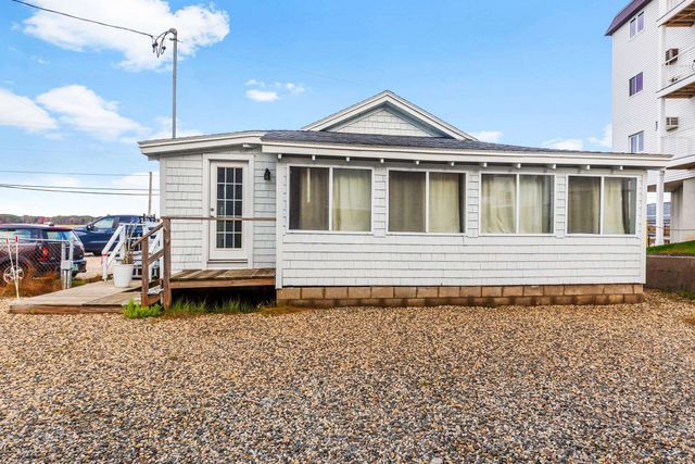 7 Anchor Court, Hampton, NH 03842