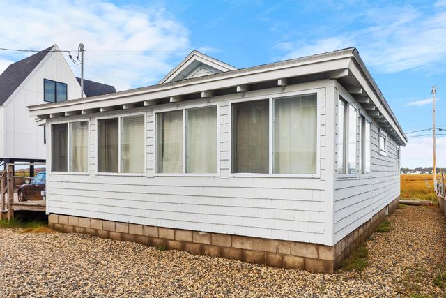 7 Anchor Court, Hampton, NH 03842