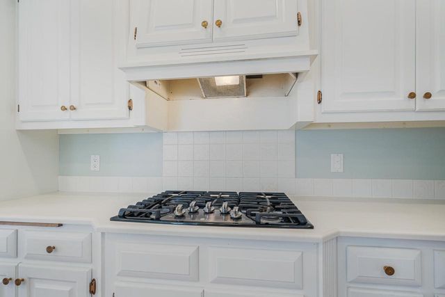 2416 WOODLAND TERRACE, Neenah, WI 54956